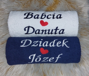 Komplet ręczników z serduszkiem 70/140cm na Dzień Babci i Dziadka 